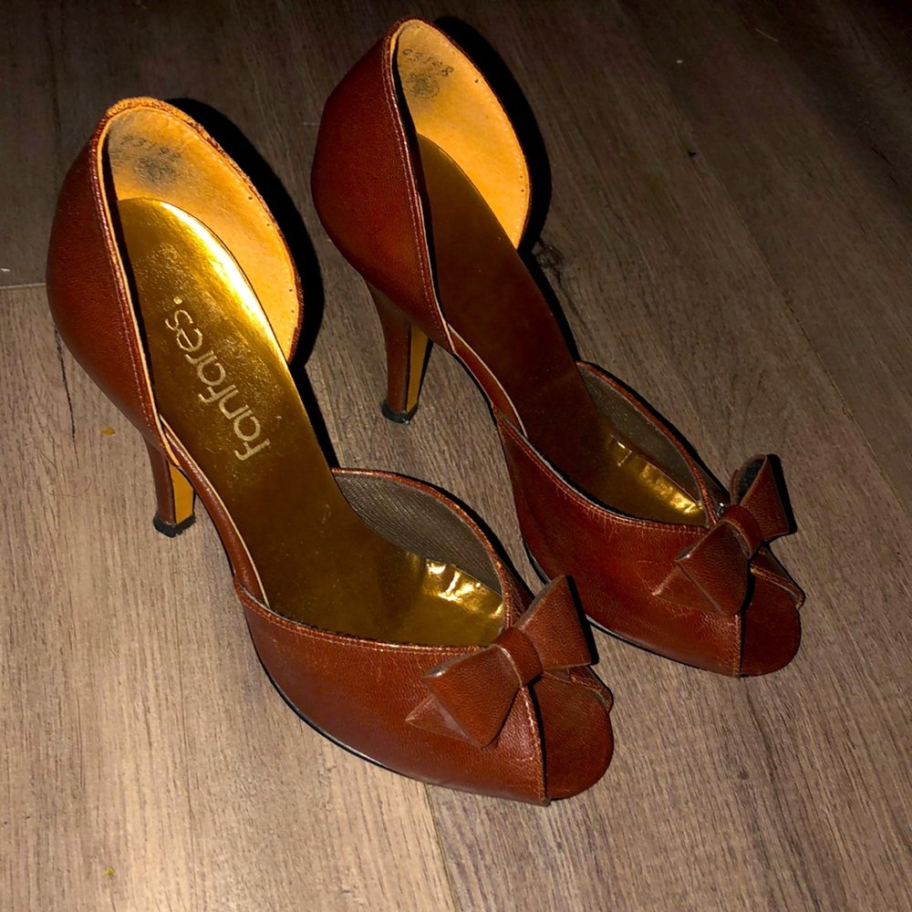 vintage bow leather heels